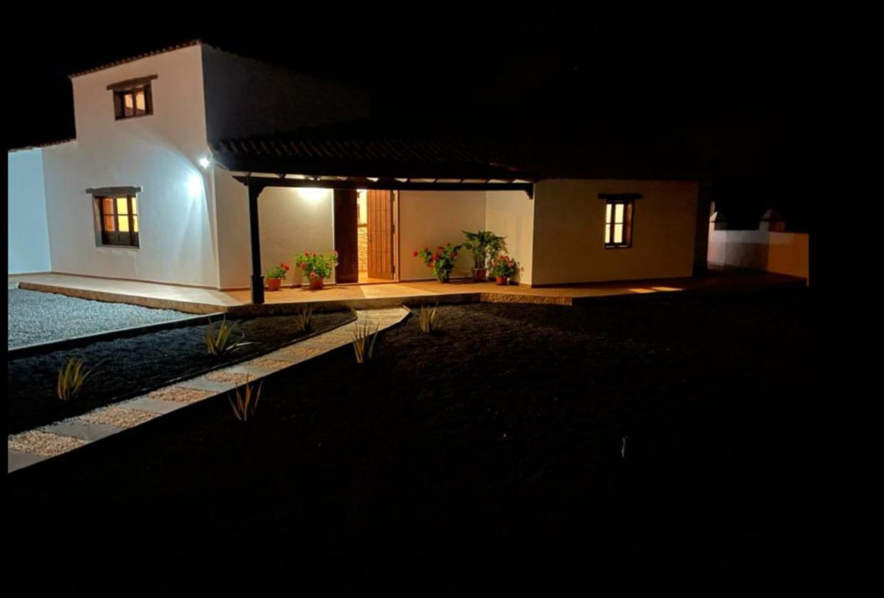 Villa Las Palmeras Antigua  Exterior photo